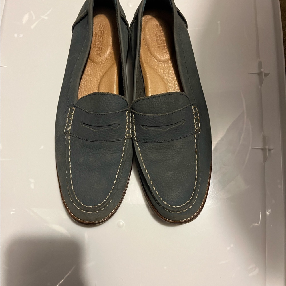 Sperry Seaport Stud Penny Loafer Women’s 9 - Picture 1 of 4